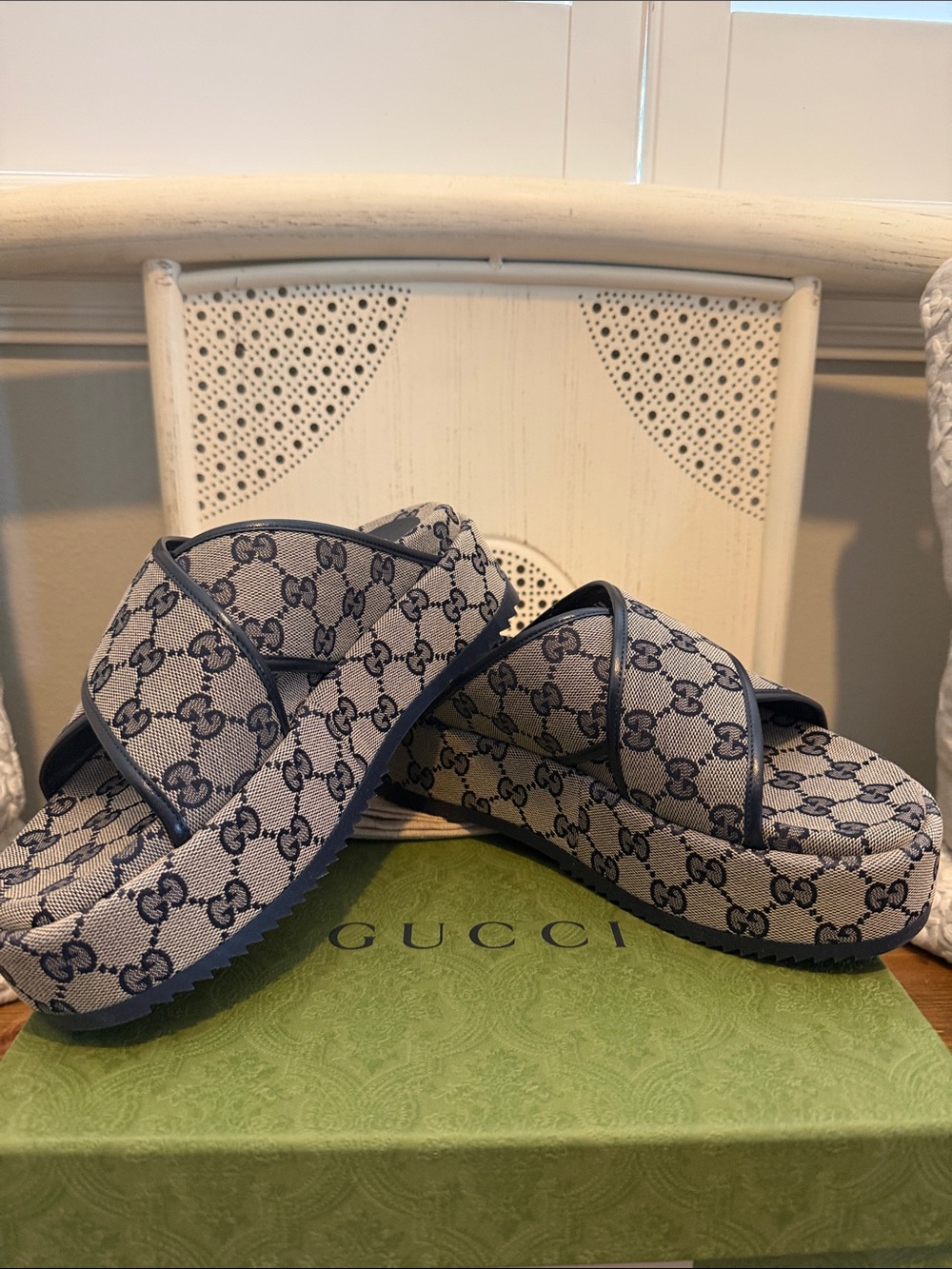 Gucci Beige Canvas Platform Sandals with Navy GG sz38. New